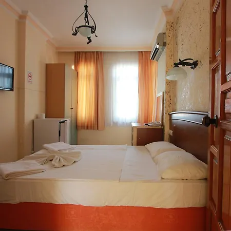 Hotel apartamentowy Elegant Baronessa Apart 3*