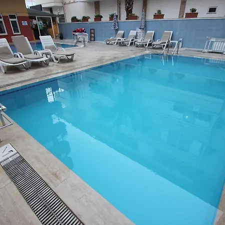 Elegant Baronessa Apart Aparthotel