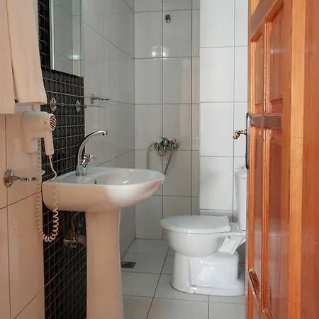 Elegant Baronessa Apart Aparthotel 3*