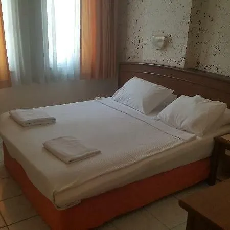 Ξενοδοχείο με διαμερίσματα Elegant Baronessa Apart 3*
