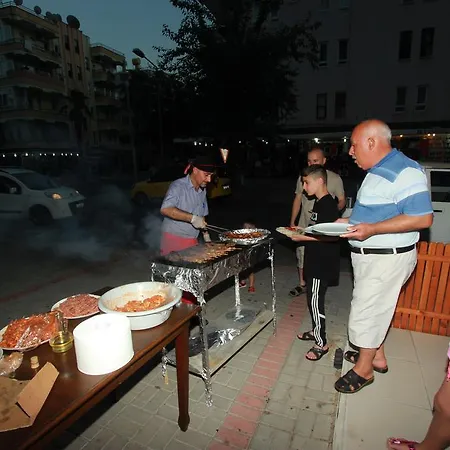 Elegant Baronessa Apart Apartmanhotel