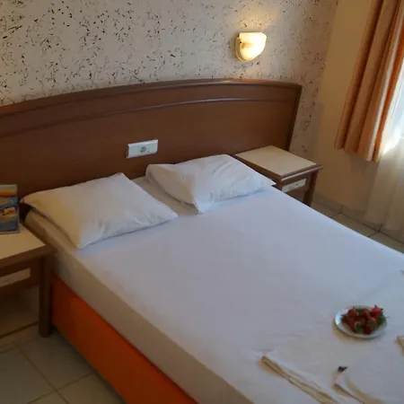 Elegant Baronessa Apart Ξενοδοχείο με διαμερίσματα 3*