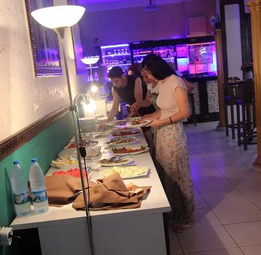 Elegant Baronessa Apart 3*