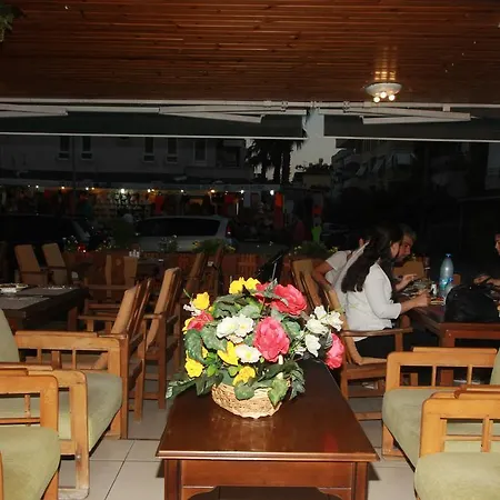 アパートホテル Elegant Baronessa Apart 3*