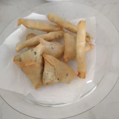 Elegant Baronessa Apart アパートホテル