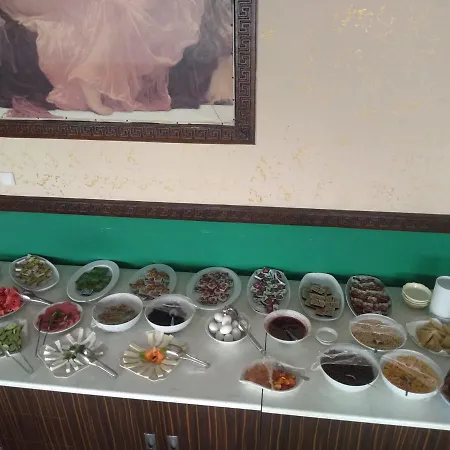 Elegant Baronessa Apart アランヤ