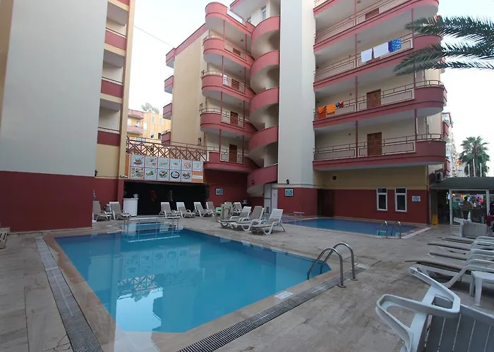 Elegant Baronessa Apart