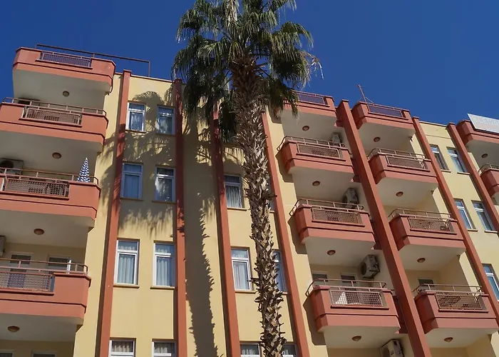 Apartmanhotel Elegant Baronessa Apart 3*