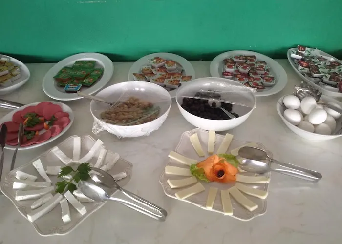 Elegant Baronessa Apart Apartmanhotel 3*